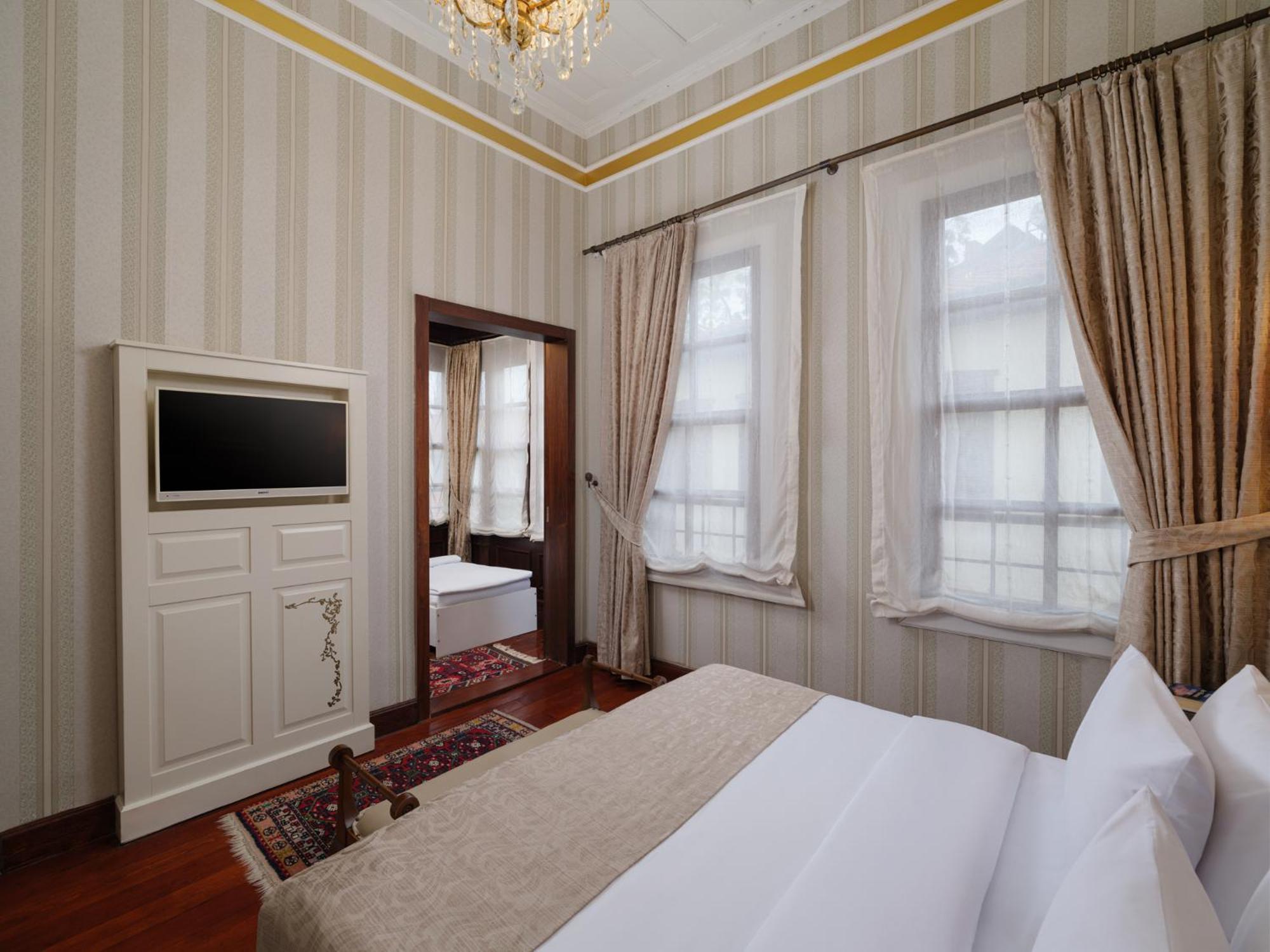 1207 Hotel
